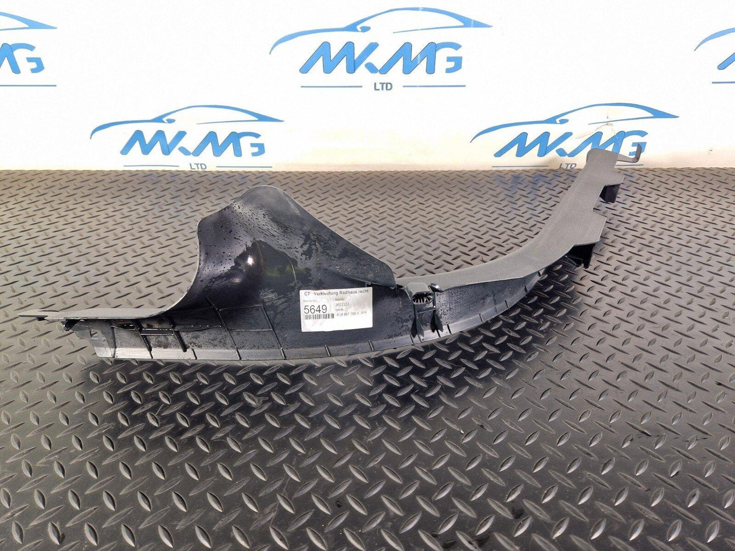 10-18 AUDI A7 4G S-LINE REAR RIGHT OSR C PILLAR LOWER SILL TRIM COVER 4G8867768A