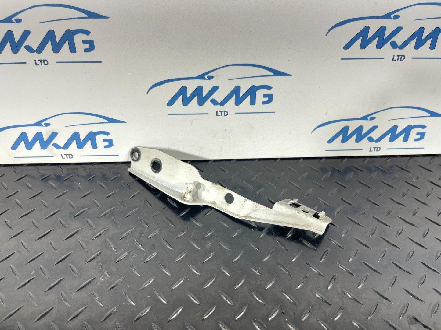 14-21 BMW 2 SERIES ACTIVE TOURER F45 DRIVER SIDE BONNET STRUT HOLDER 7300532