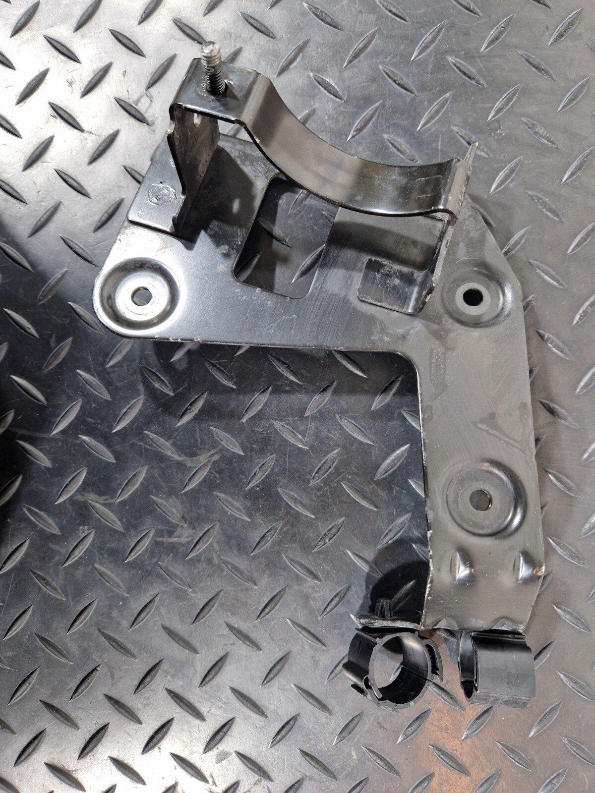 16-19 AUDI A4 B9 GENUINE OEM COOLANT PUMP BRACKET 8W0145896C