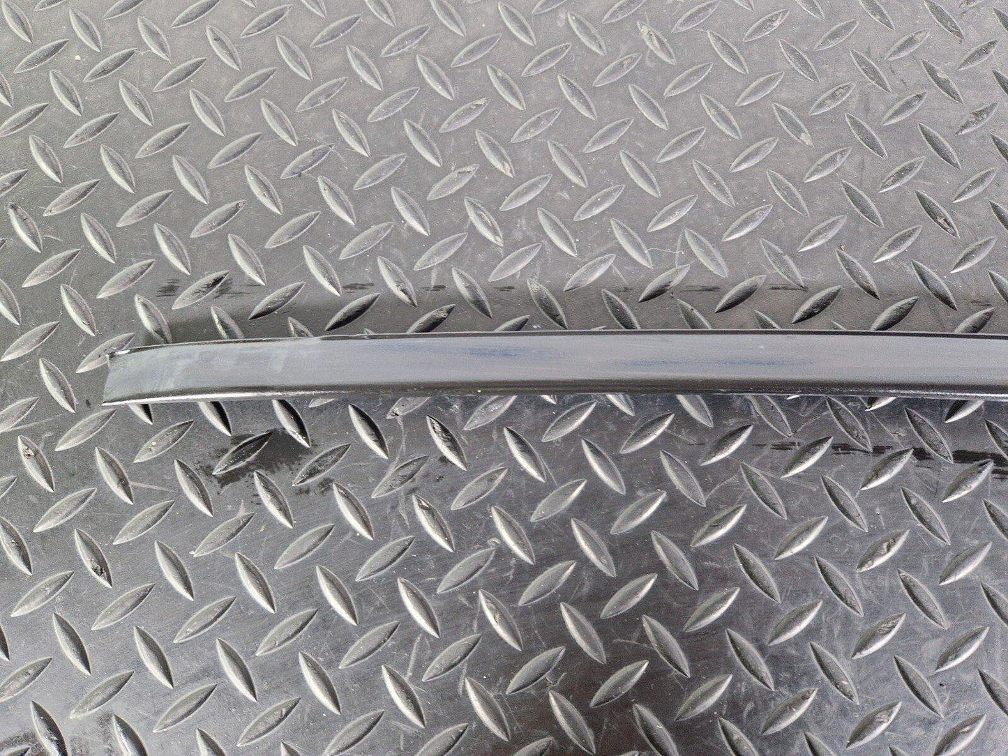 10-15 AUDI Q7 4L GENUINE OEM WINDSCREEN SIDE TRIM 4L0854327