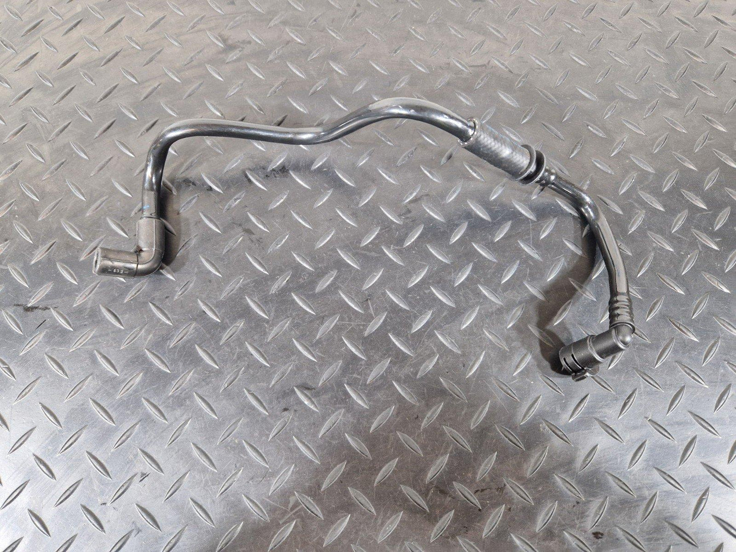 12-18 MERCEDES BENZ W176 GENUINE VACUUM PURGE VALVE PIPE A2464700664