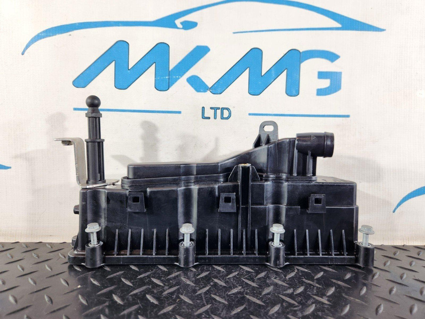 19-ON RANGE ROVER EVOQUE L551 2.0 DIESEL ROCKER COVER M4D36J014BF