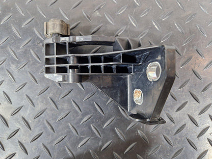 14-21 MERCEDES BENZ C220 W205 FRONT LEFT SLAM PANEL BRACKET A2055014320