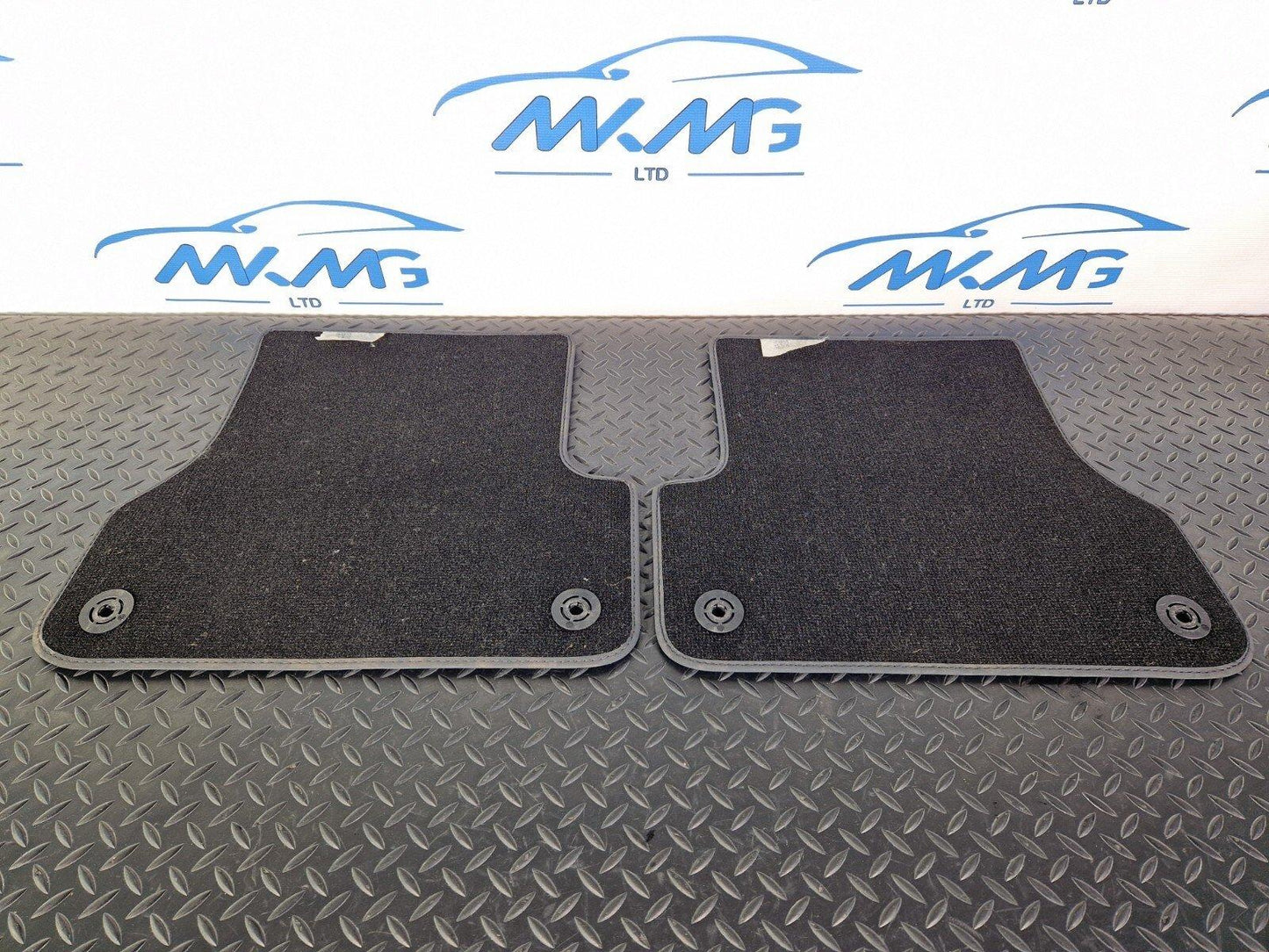 15-18 AUDI A7 4G GENUINE SET OF 2 REAR RIGHT & LEFT FLOOR BLACK MATS 4G0864450