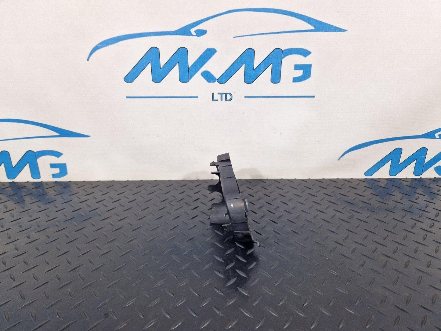 18-ON MERCEDES BENZ SPRINTER W907 W910 2.2 CDI RADIATOR COVER A9105050500