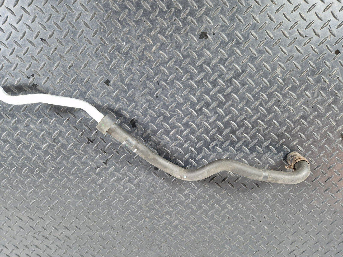 11-19 MERCEDES BENZ ML W166 ENGINE WATER COOLANT PIPE A1668300796