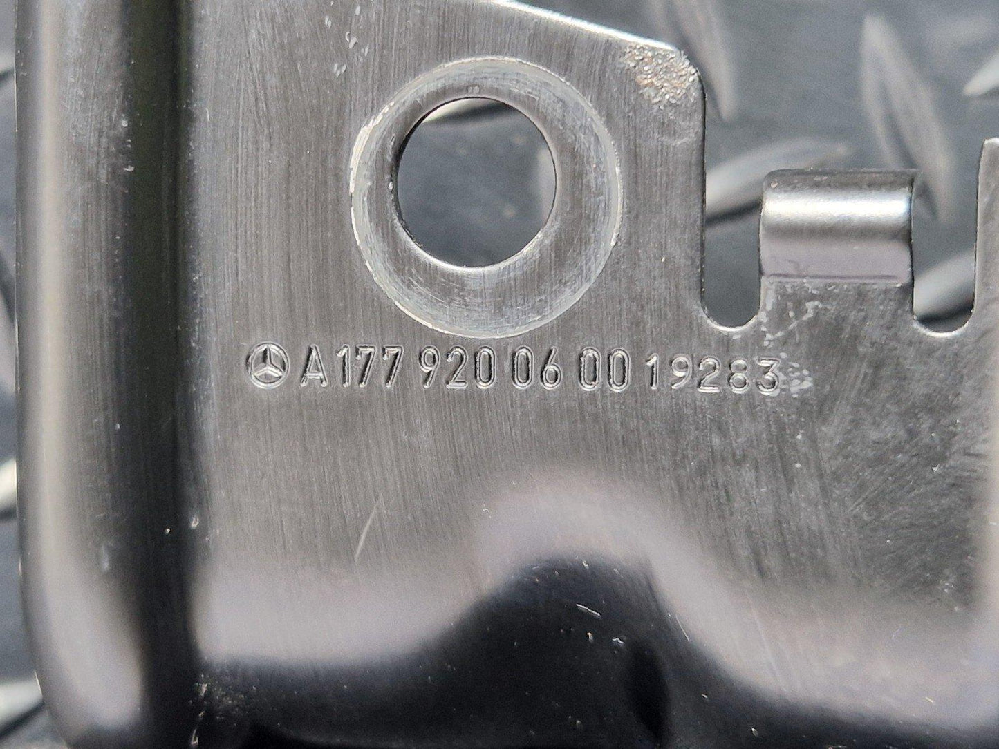 18-ON MERCEDES A CLASS W177REAR RIGHT DRIVER SIDE SEAT HALF LEATHER A1779200600