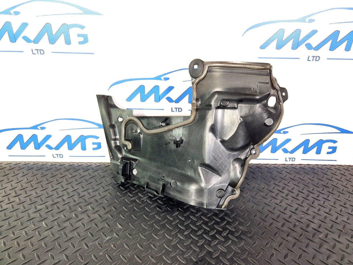 14-21 MERCEDES C220d W205 RIGHT ENGINE COMPARTMENT PARTITION WALL A2056205701