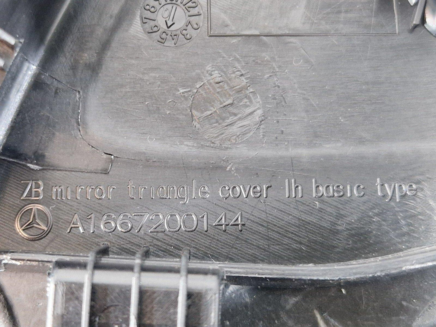 11-19 MERCEDES BENZ ML W166 LEFT DOOR TRIANGLE SPEAKER A1667200144