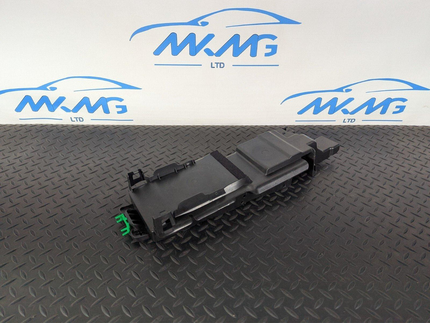 16-19 AUDI A4 B9 GENUINE OEM CENTER CONSOLE LOWER COVER TRIM 8W0863051