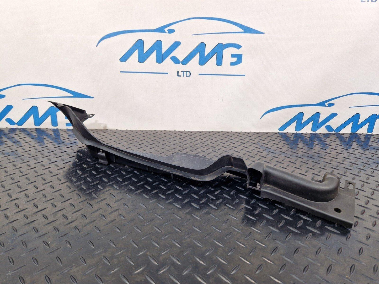 16-19 AUDI A4 B9 GENUINE RIGHT DRIVER SIDE WING PANEL SEAL 8W0821170