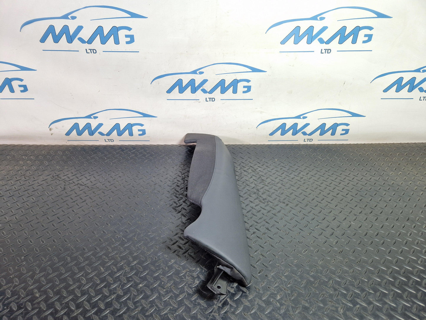 Audi A6 Allroad C7 Genuine Rear Seat Bolster Side Left Passenger 4G085703A