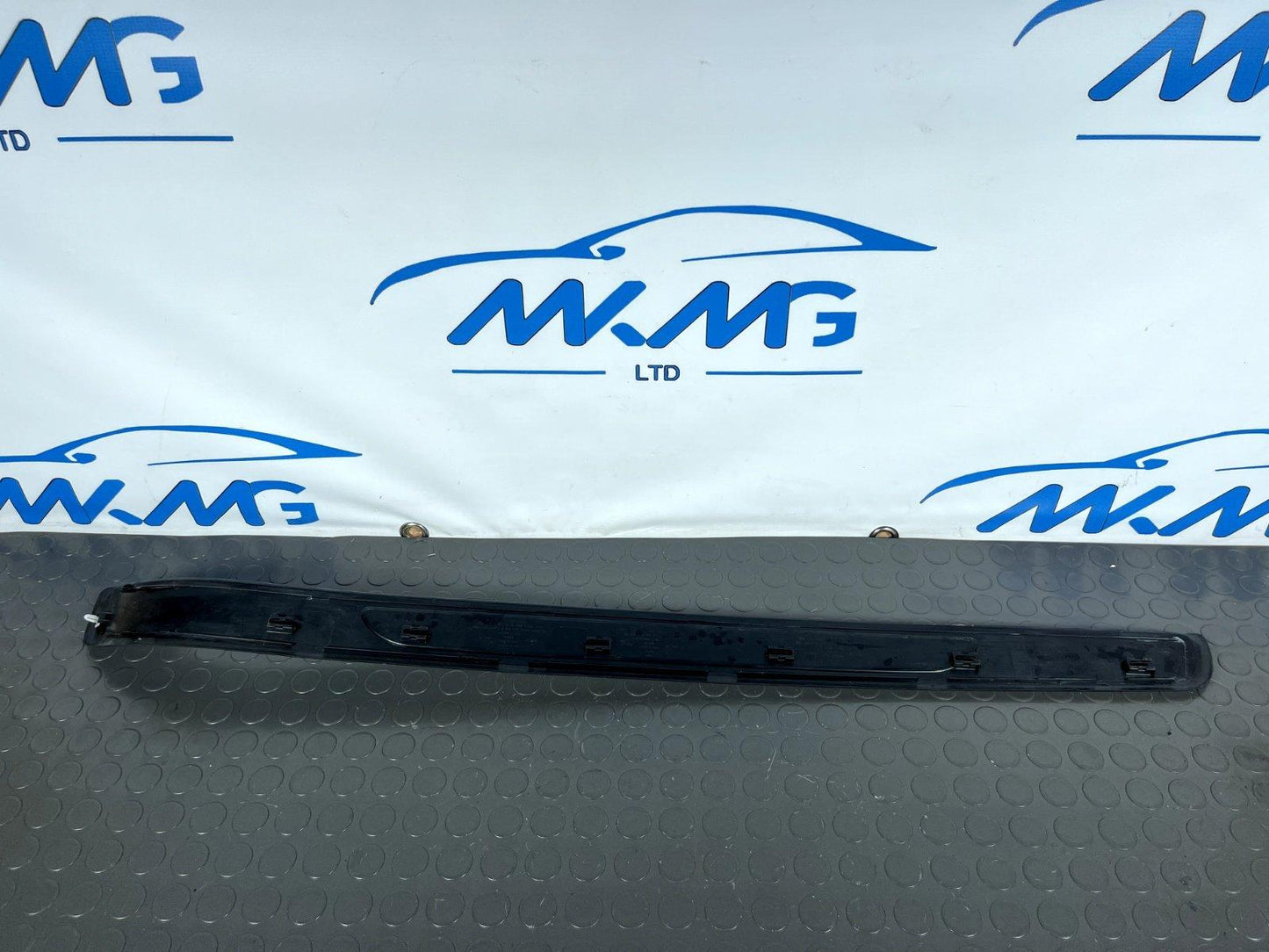 2010 BMW 3-SERIES E92/93 LCI M-SPORT LEFT SIDE DOOR KICK PLATE TRIM 7900807