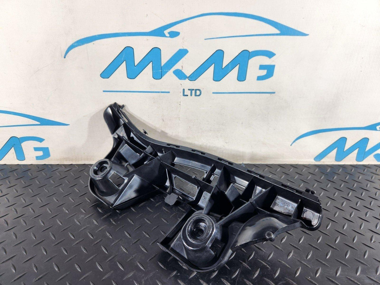 13-19 Mercedes Benz CLA C117 Amg Genuine Rear Bumper Bracket A1778850865