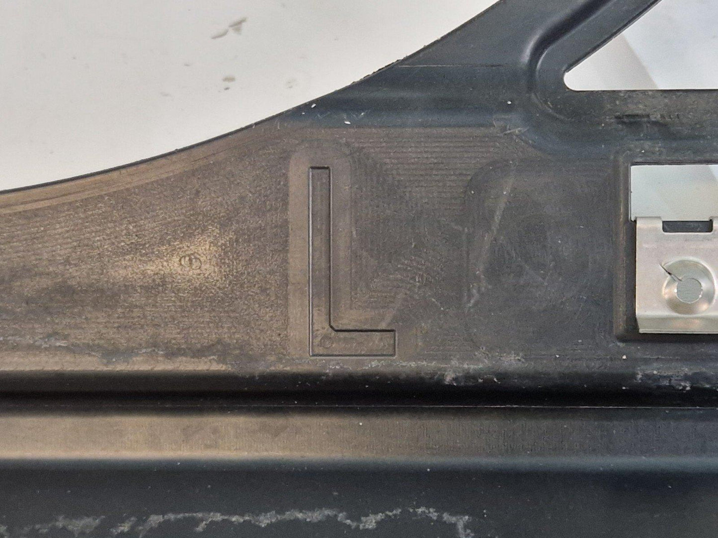16-20 AUDI Q7 4M GENUINE RIGH SIDE UNDERBODY PROTECTION TRIM 36A825212 4M0825212