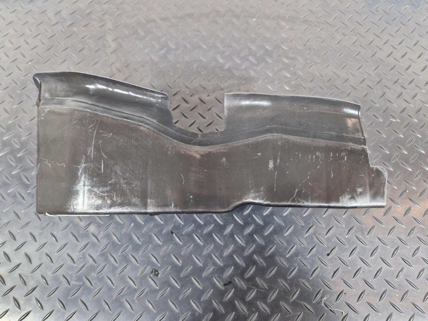 18-ON MERCEDES BENZ SPRINTER W907 CONSOLE COVER SUPPOER MOUNT LEFT A9078802400