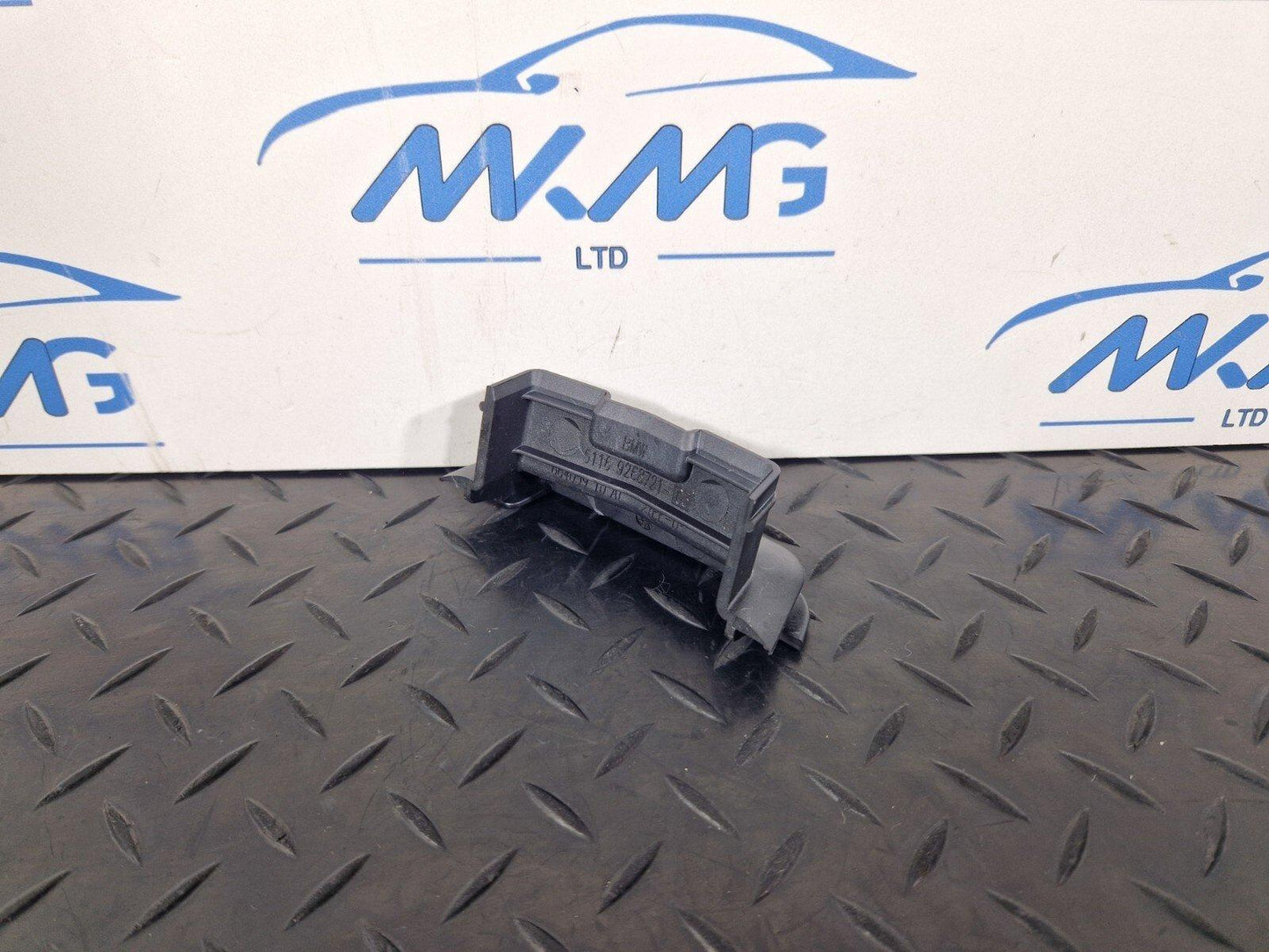 11-18 BMW 6 SERIES F06 GENUINE OEM CABLE DUCT 9268721