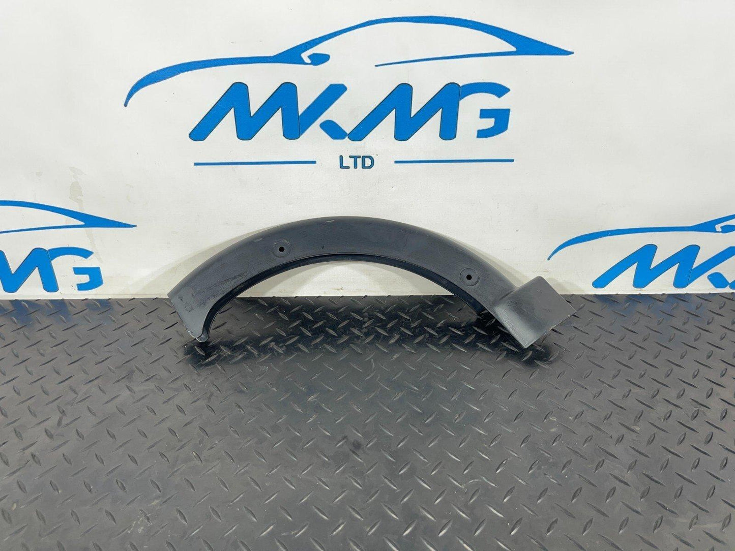 16-19 AUDI A4 B9 SALOON GENUINE BOOT LID RIGHT SIDE HINGE TRIM COVER 8W5971822