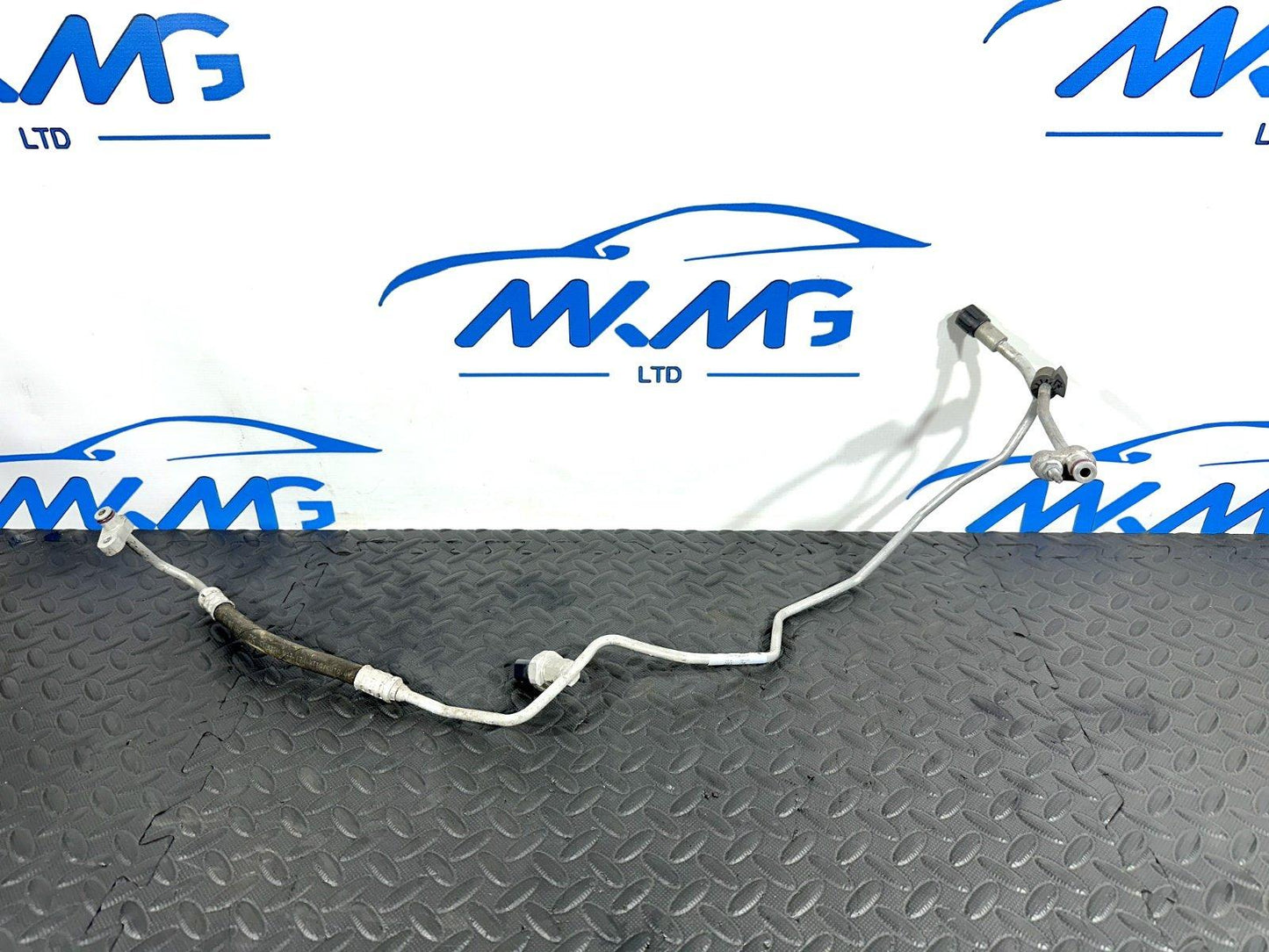 12-18 MERCEDES A B CLA-CLASS W176 W246 C117 GENUINE AC PIPE HOSE  A2468302415