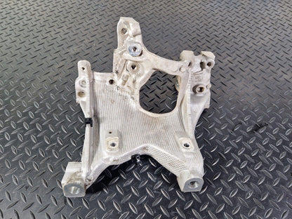 16-19 AUDI A4 B9 GENUINE FRONT LEFT SIDE N/S SUBFRAME BRACKET MOUNT 8W0399295E