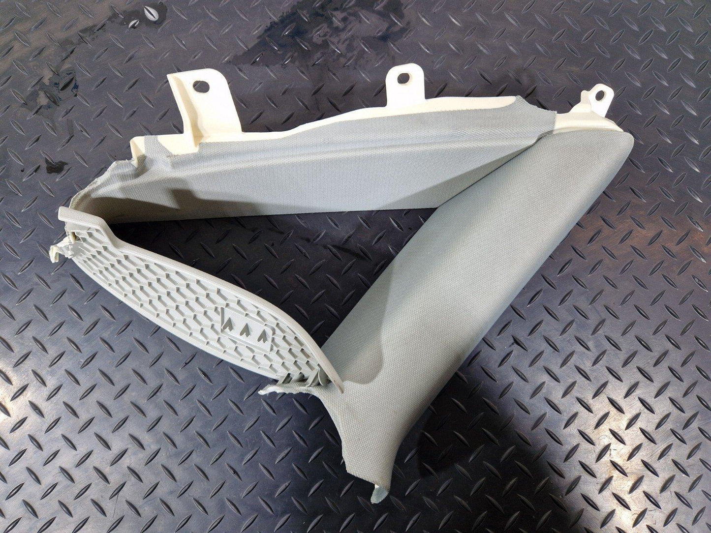 15-18 AUDI A7 4G GENUINE OEM REAR LEFT SIDE C PILLAR GREY TRIM COVER 4G8867287