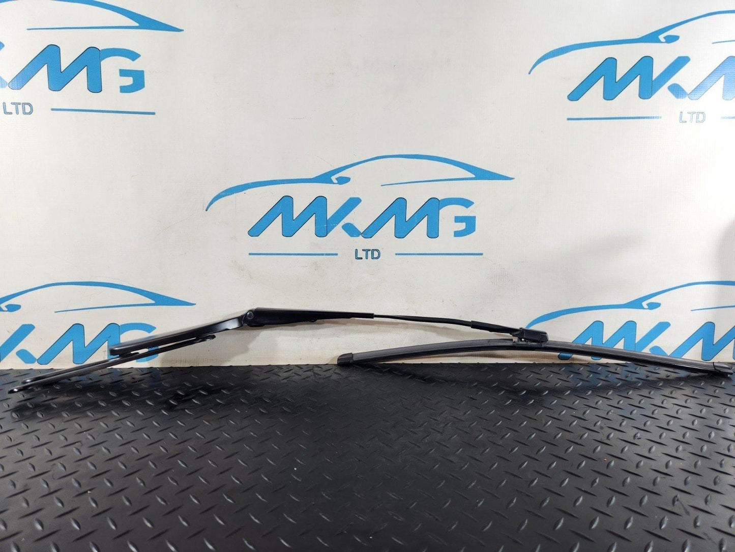16-22 MERCEDES BENZ X253 GENUINE WINDSCREEN LEFT N/S WIPER ARM COVER A2058240219