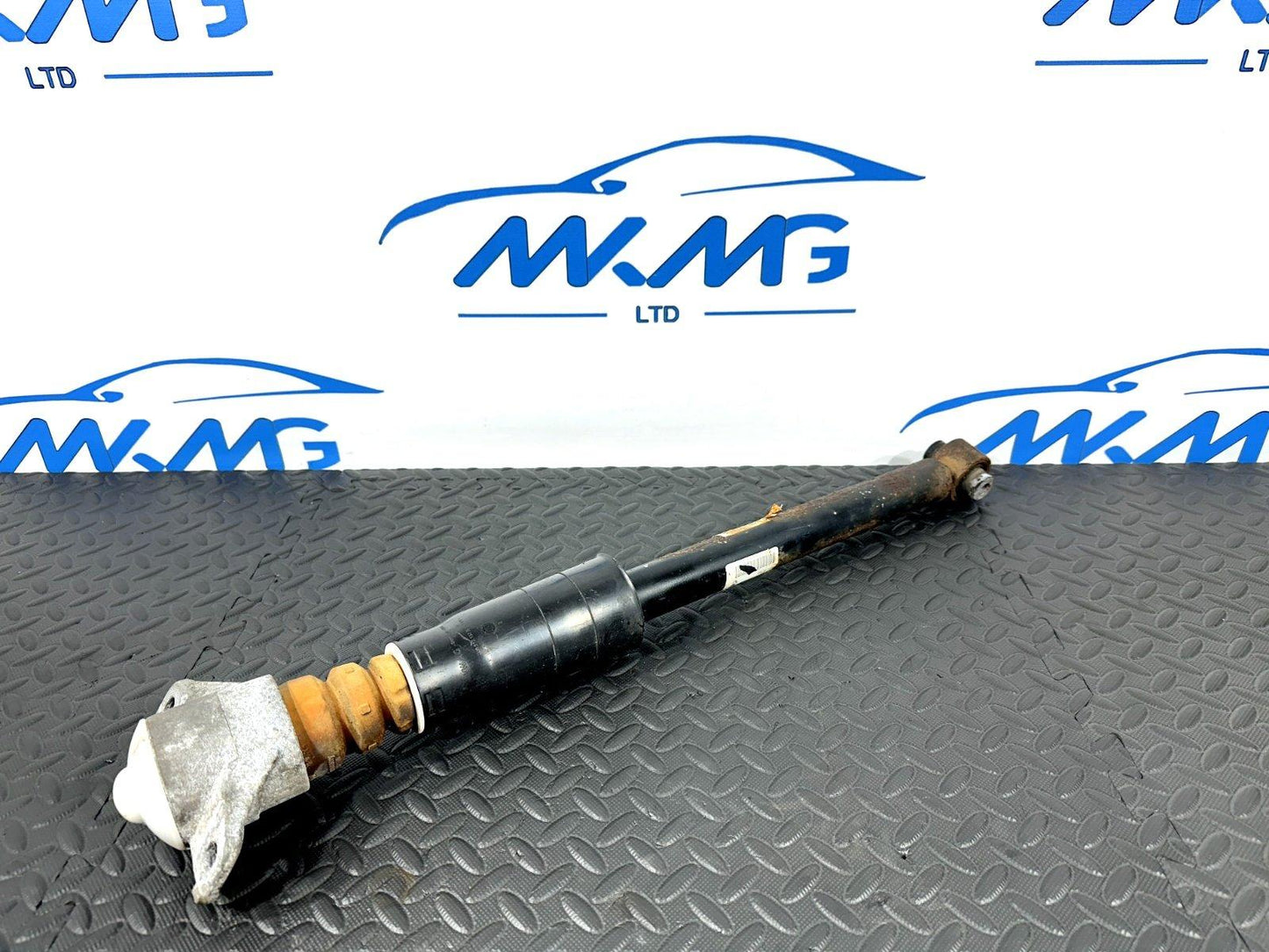 16-19 AUDI A4 B9 GENUINE REAR SHOCK ABSORBER FITS BOTH SIDES 8W0513035J 8W0035J