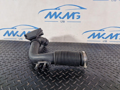 19-ON MERCEDES BENZ B CLASS W247 1.3 PETROL OEM AIR PIPE A2820901100