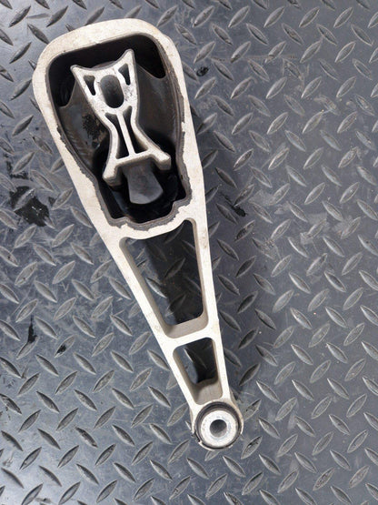 19-ON RANGE ROVER EVOQUE L551 2.0 DIESEL ENGINE MOUNT K8D26P082AB