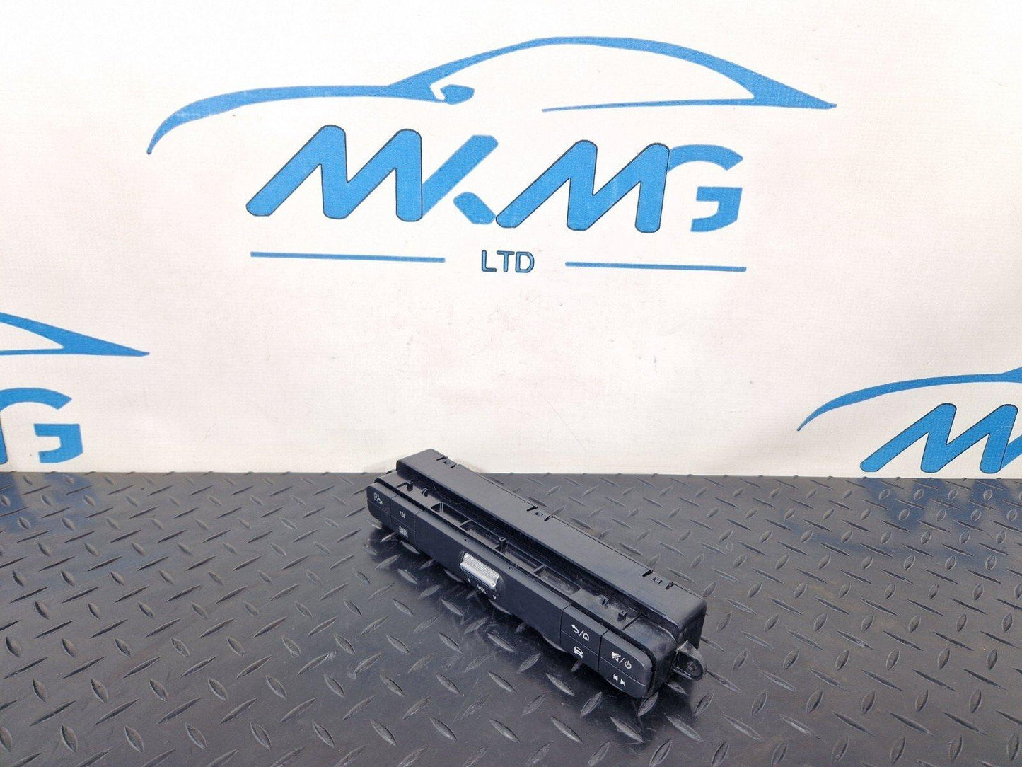18-ON MERCEDES BENZ SPRINTER W907 OEM GENUINE RADIO CONTROLS A9079002403