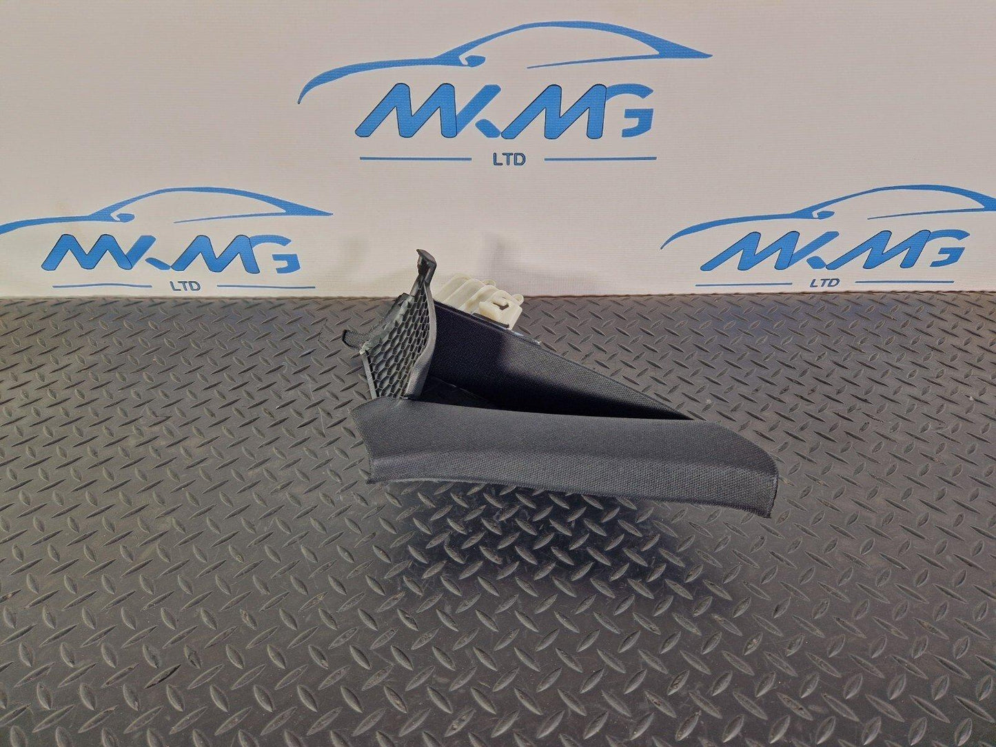 16-19 AUDI A4 B9 S-LINE OEM REAR LEFT SIDE C-PILLAR TRIM 8W5867287C