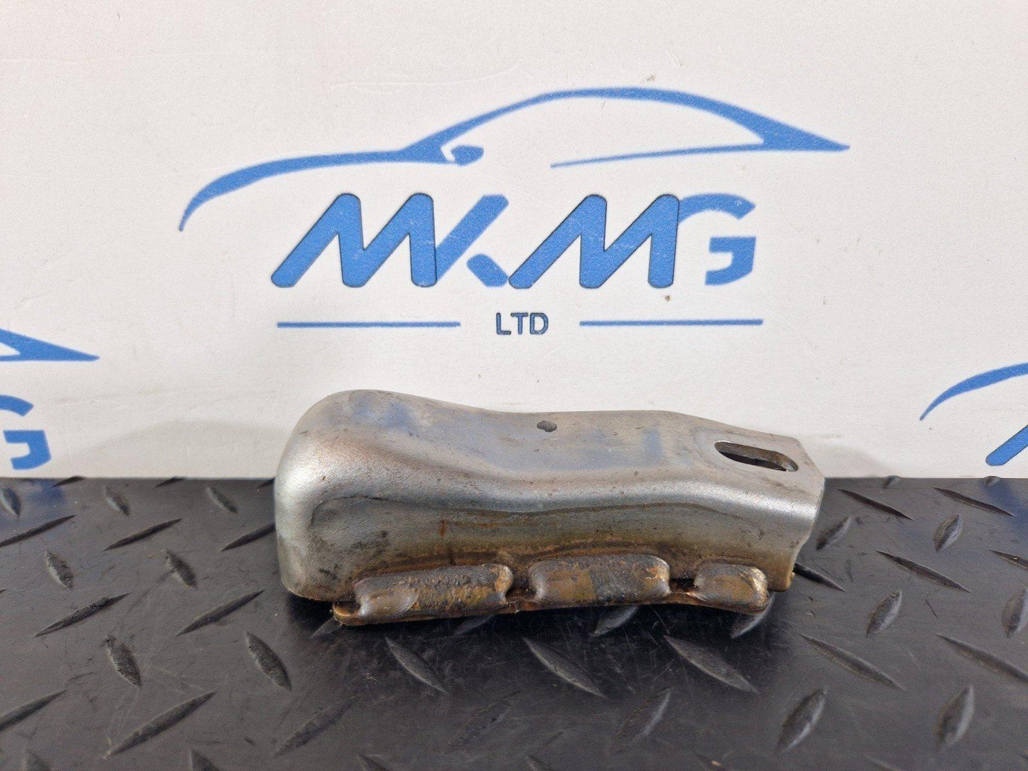19-ON RANGE ROVER EVOQUE L551 EXHAUST HANGER BRACKET K8D25K291BB
