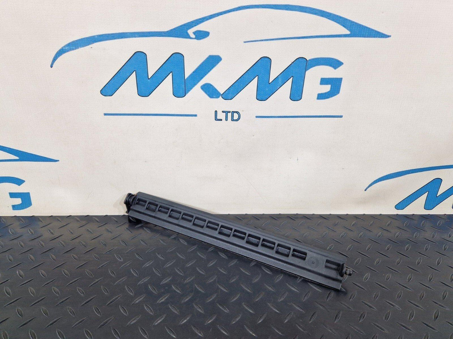 14-21 BMW 2 SERIES GRAN TOURER F45 F46 AIR DUCT SHUTTER GRILL FLAP 1L 8499973