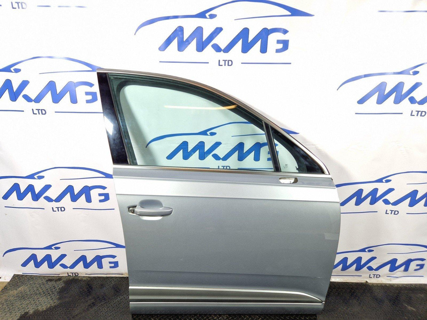 16-20 AUDI Q7 4M S-LINE OEM FRONT RIGHT O/S COMPLETE DOOR FLORETT SILVER LZ7G
