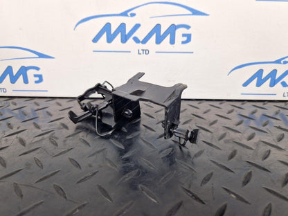 14-20 MERCEDES BENZ GLA X156 SUSPENSION STRUT FRONT LEFT BRACKET A2464210594