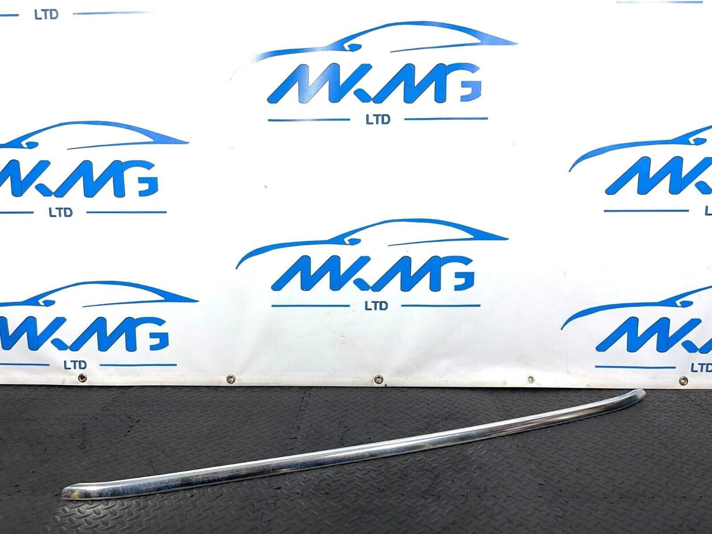 16-19 AUDI A4 B9 AVANT GENUINE ROOF RAIL ESTATE PASSENGER SIDE 8W8860021