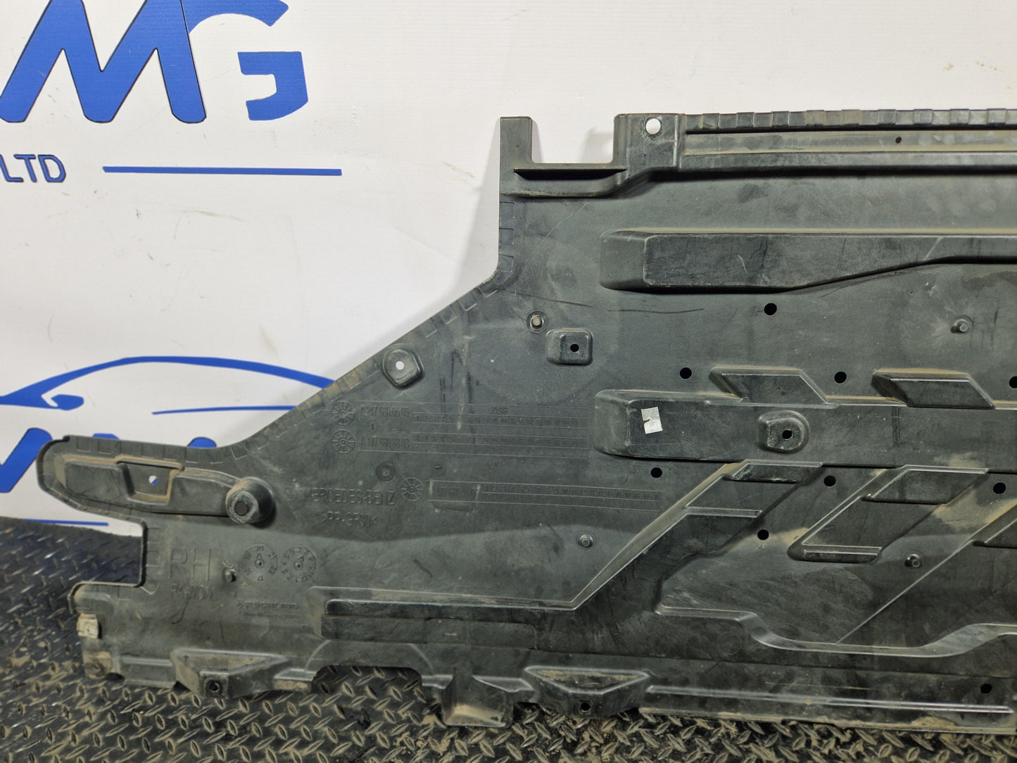 MERCEDES B CLASS W247 RIGHT O/S SIDE UNDERBODY COVER A2476800505 A1776808803