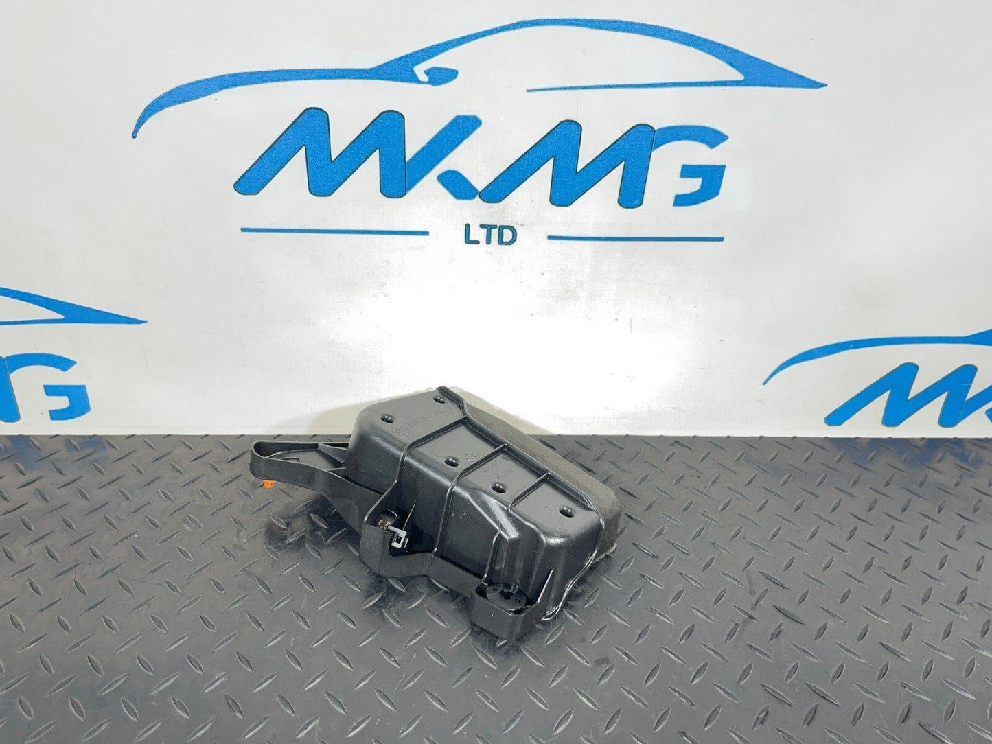 Mercedes-Benz Genuine Rear Trunk Lid Dampening Drive Fits C-Class A2057500060