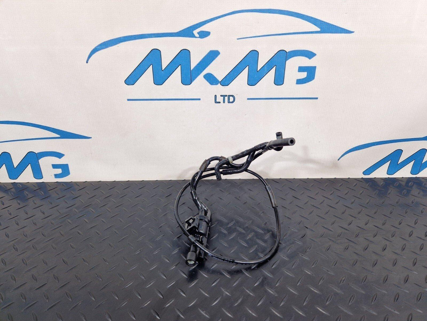 12-18 MERCEDES BENZ W176 LCI AMG LINE VACUUM HOSE PIPE LINE A6510702932
