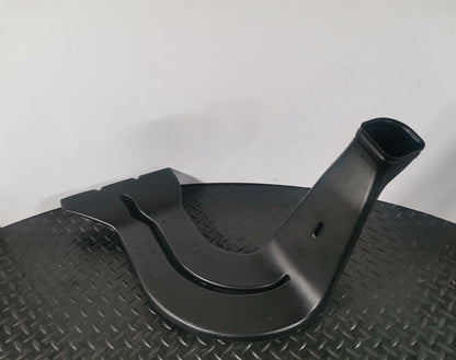 12-18 MERCEDES A-CLASS W176 GENUINE FRONT RIGHT O/S AIR VENT PIPE A2468310246