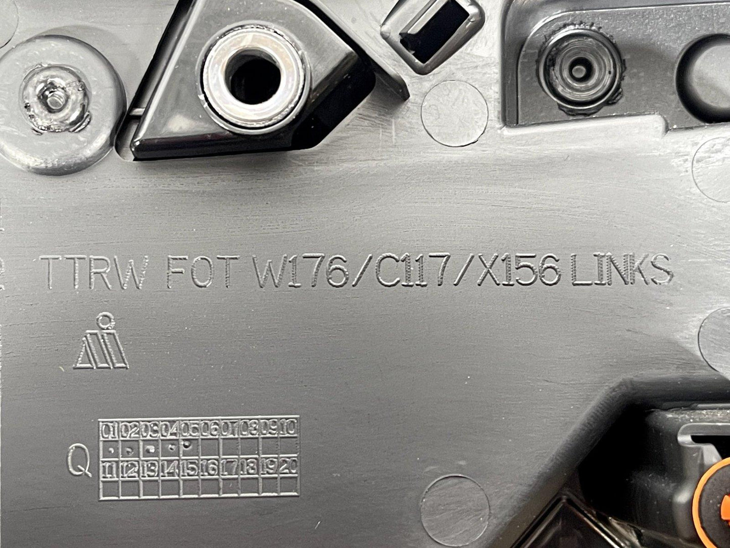 12-18 MERCEDES BENZ A CLASS W176 GENUINE DOOR CARD REAR PASSENGER LEFT SIDE