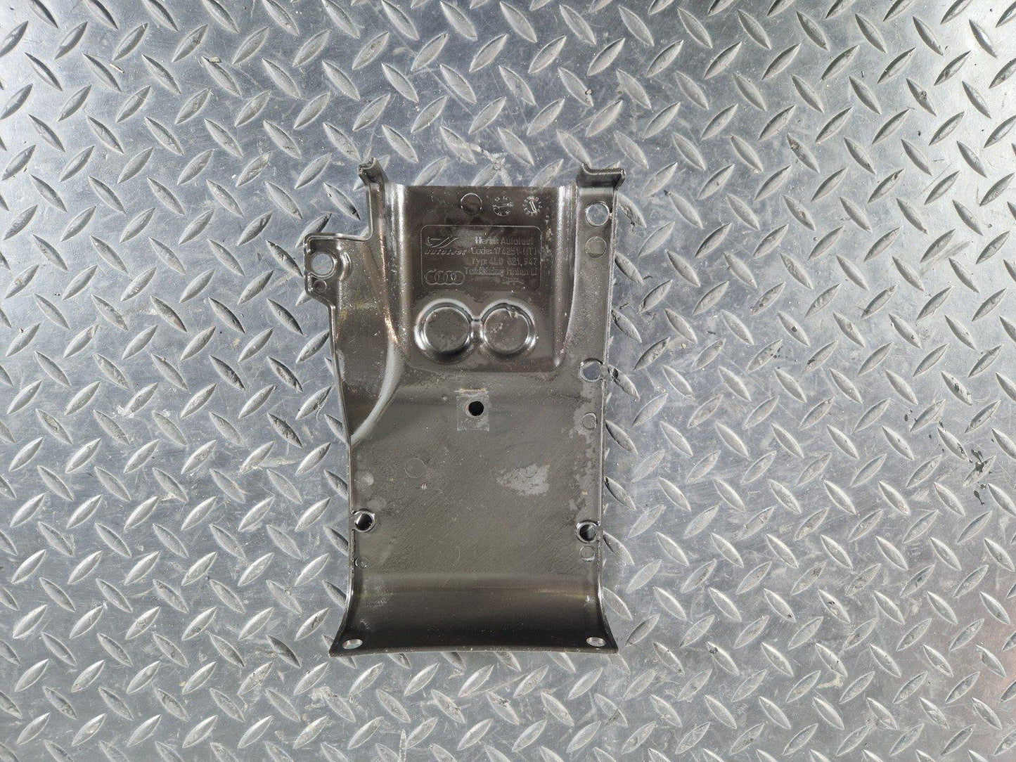 10-15 AUDI Q7 4L GENUINE EXTERIOR PART 4L0821947