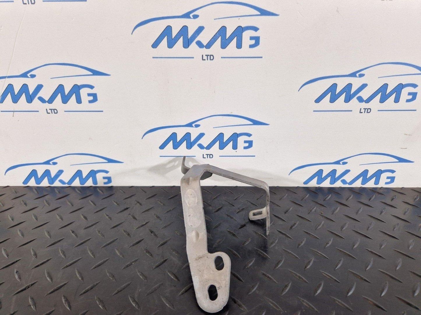 19-ON RANGE ROVER EVOQUE L551 GENUINE EXHAUST SUPPORT BRACKET M4D39L456CA
