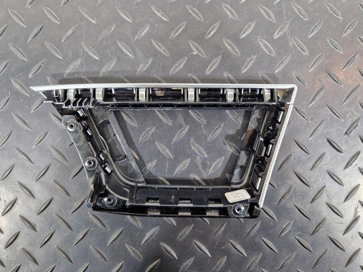 12-18 BMW 3 SERIES F30 F31 LCI DASHBOARD TRIM 9318070