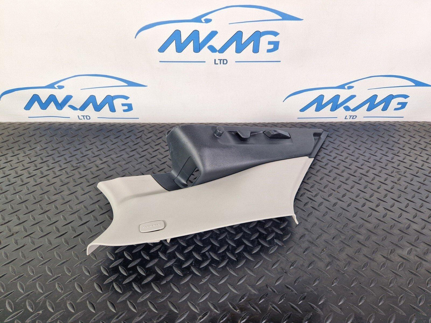 14-19 MERCEDES BENZ GLA X156 OEM BOOT REAR LEFT C-PILLAR TRIM A1566904300