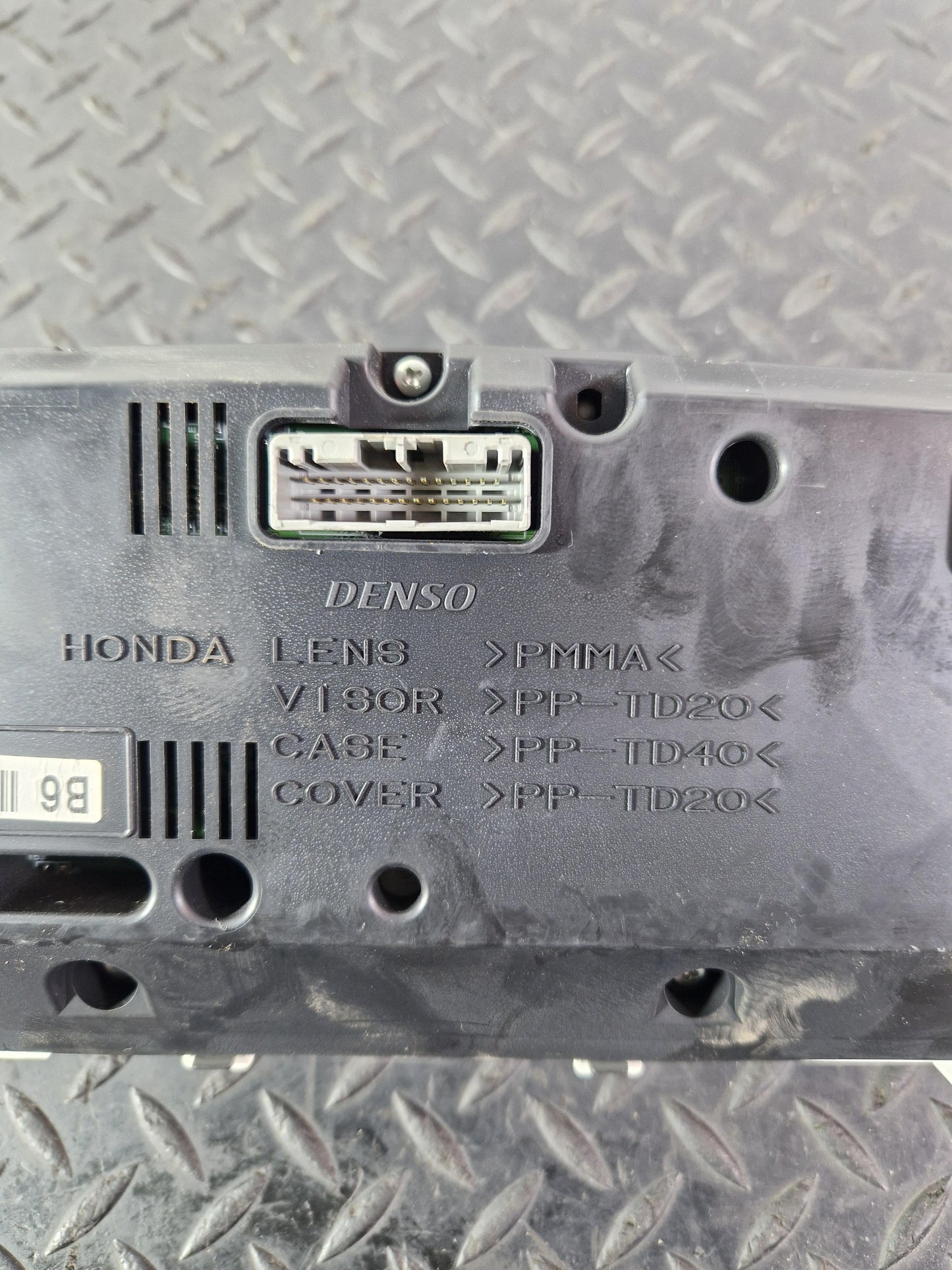 Honda FR-V Speedometer Instrument Cluster 78100-SJF-E212-M1