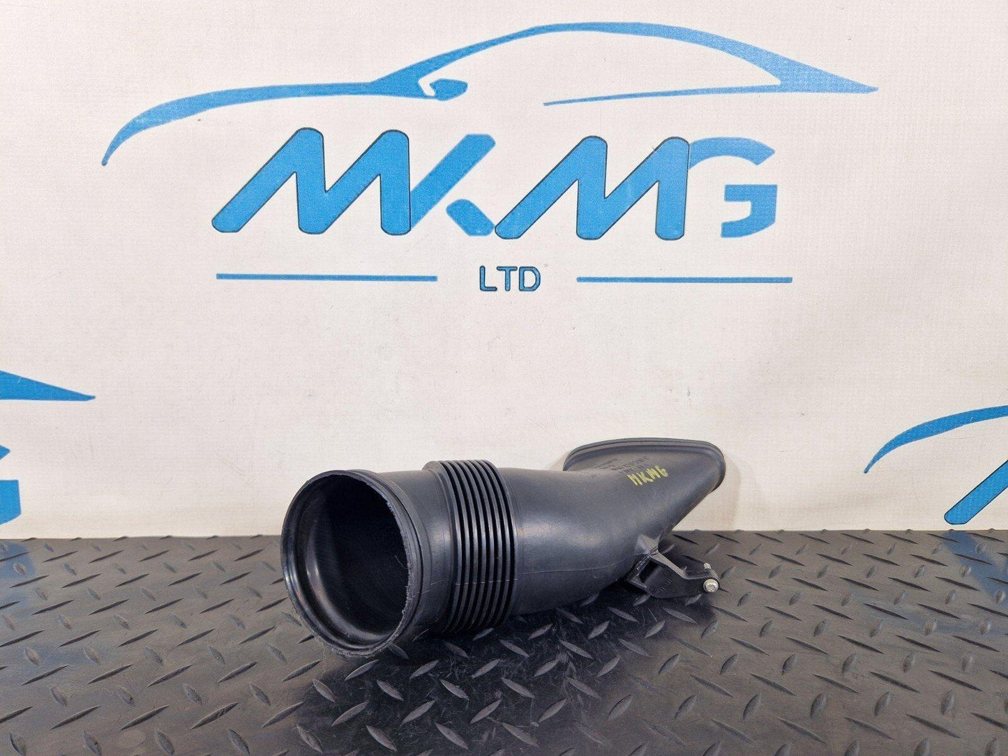 10-17 AUDI A8 4H FRONT RIGHT O/S AIR INTAKE MANIFOLD DUCT PIPE 4H0129510C