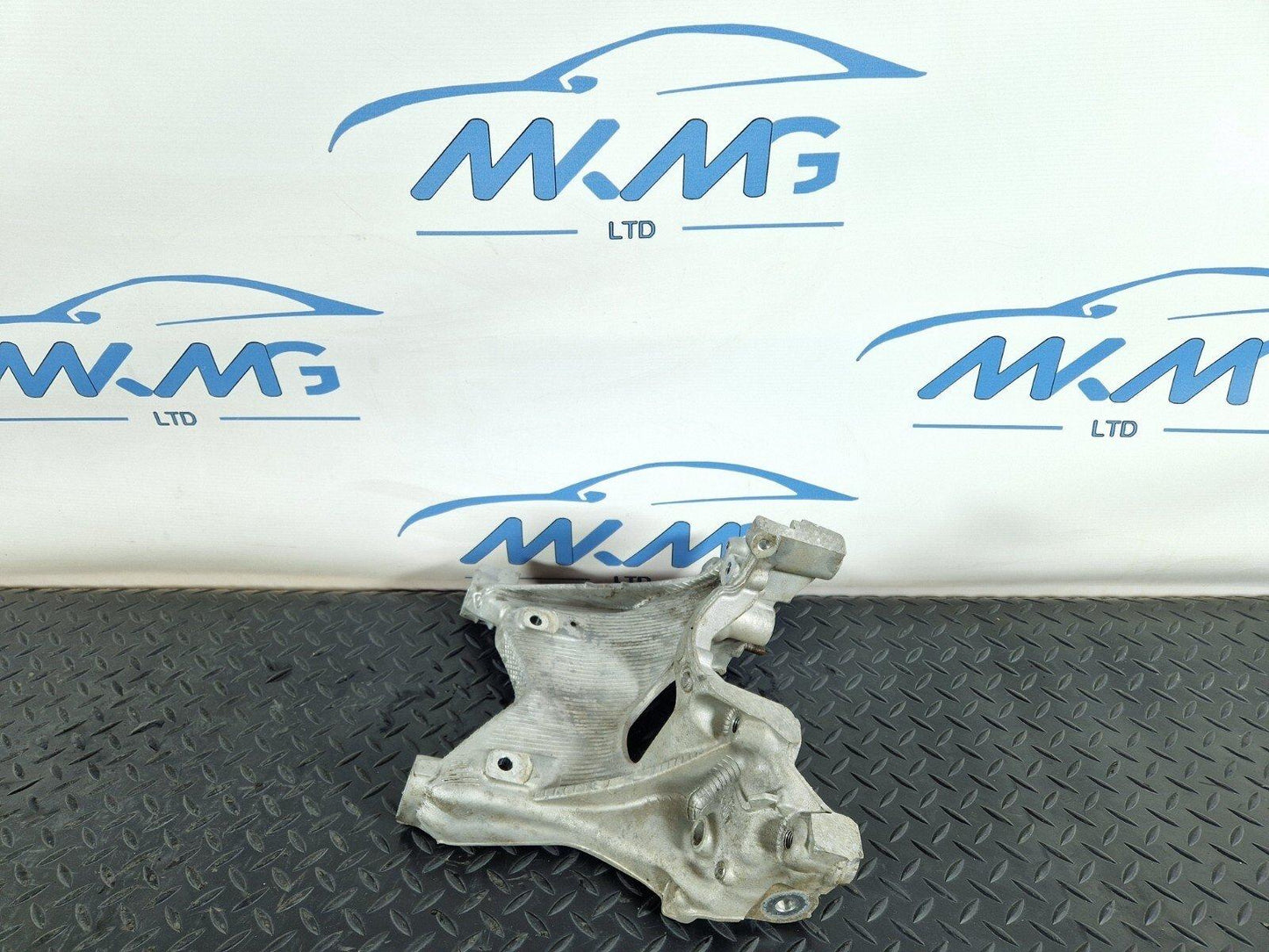 16-24 AUDI A5 F5 COUPE FRONT LEFT N/S SIDE ENGINE MOUNT BRACKET 8W0399295E