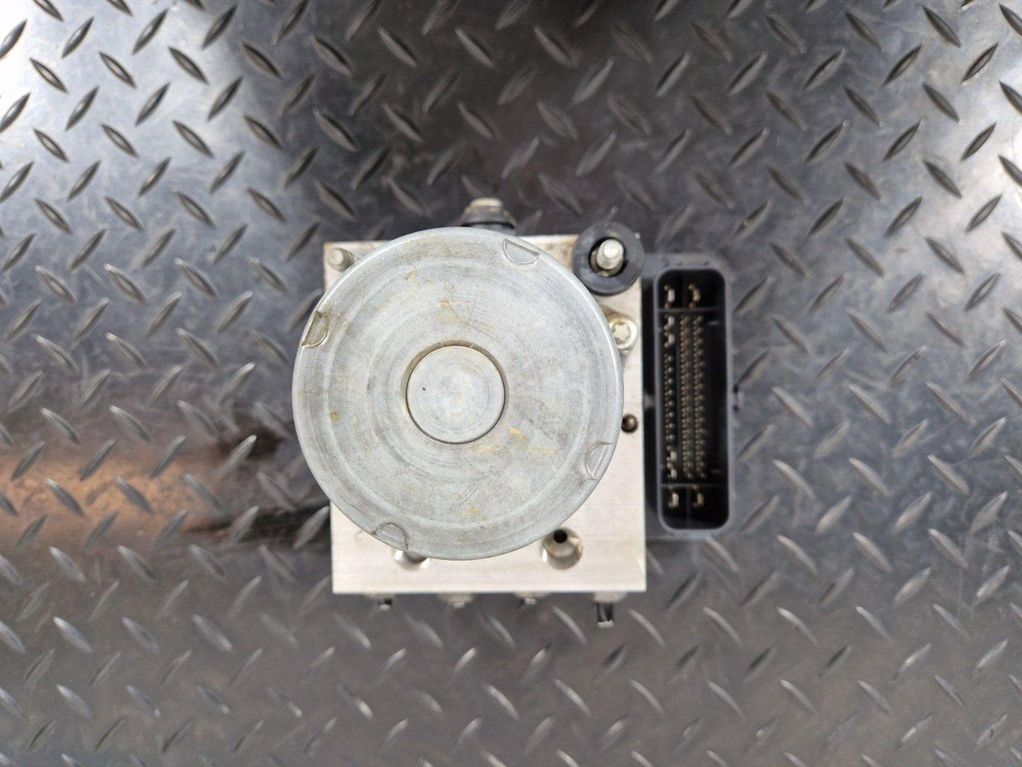 18-ON MERCEDES BENZ A CLASS W177 GENUINE ABS PUMP MODULE A1779002305