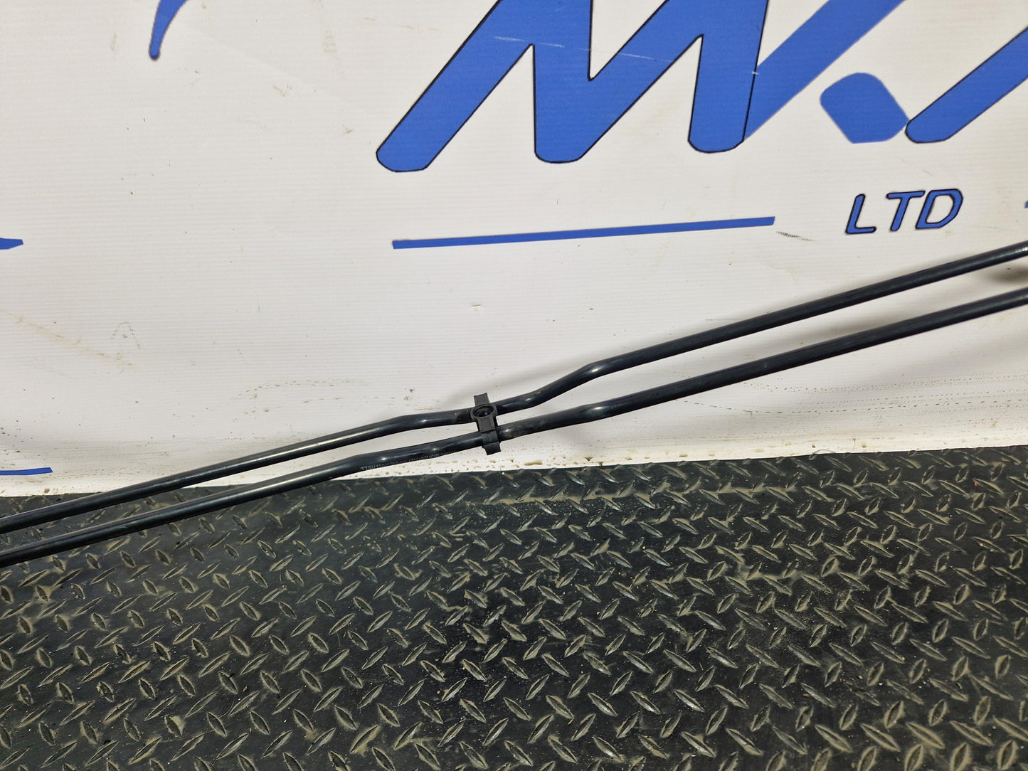 Mercedes-Benz B200d B-Class W247 FUEL LINE PIPE HOSE A2474707302 A2474707402